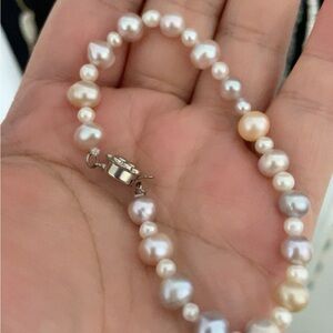 Elegant Pearl Bracelet